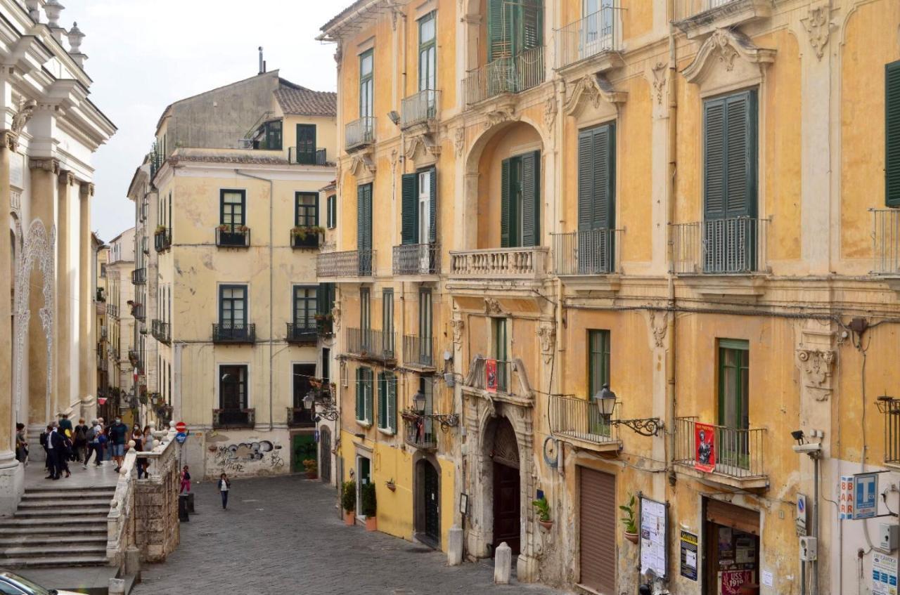 Le Ginestre In Centro Panzió Salerno Kültér fotó