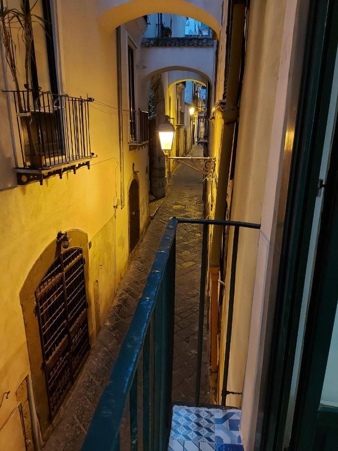 Le Ginestre In Centro Panzió Salerno Kültér fotó