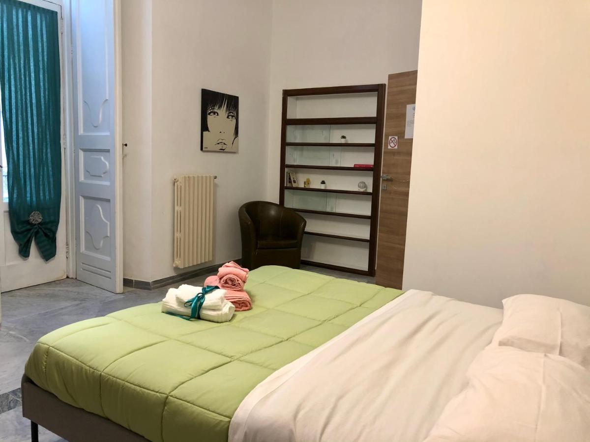 Le Ginestre In Centro Panzió Salerno Kültér fotó