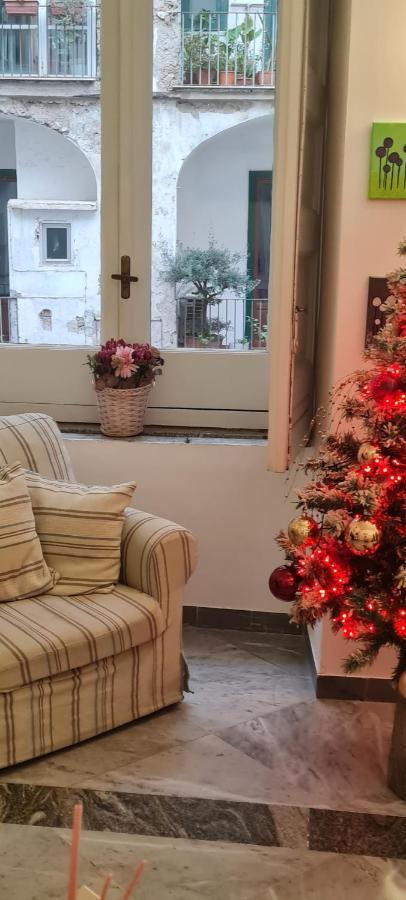 Le Ginestre In Centro Panzió Salerno Kültér fotó