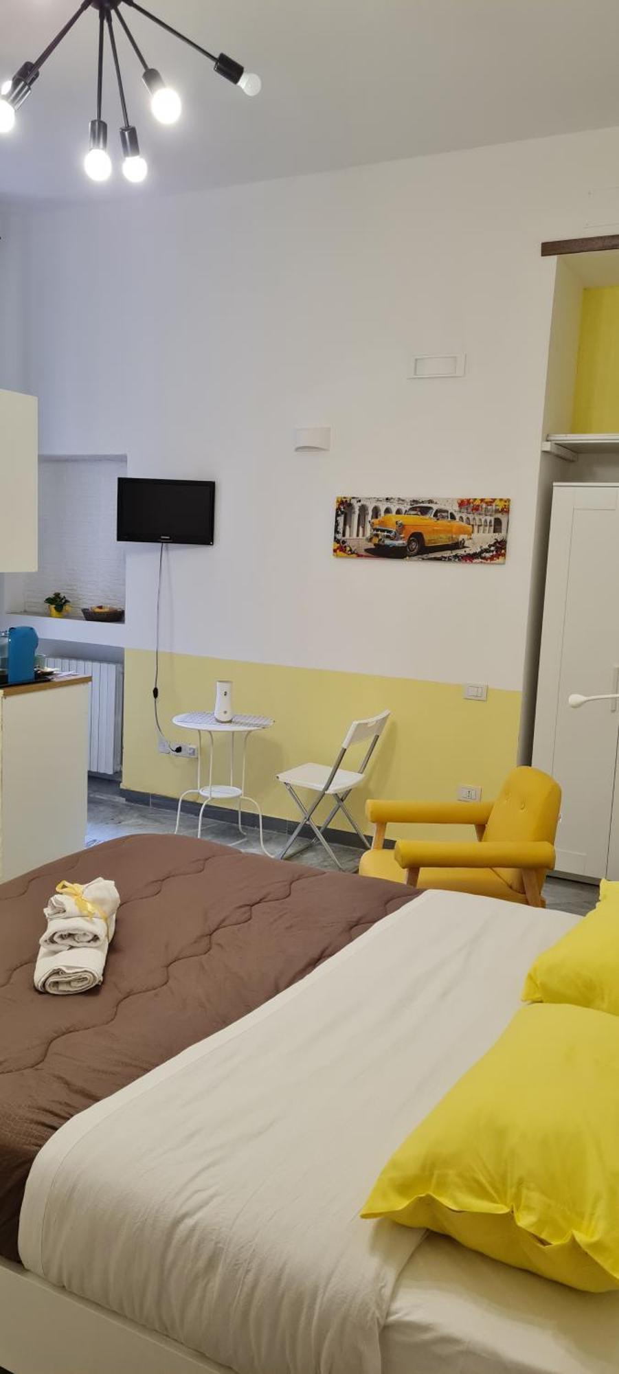 Le Ginestre In Centro Panzió Salerno Szoba fotó
