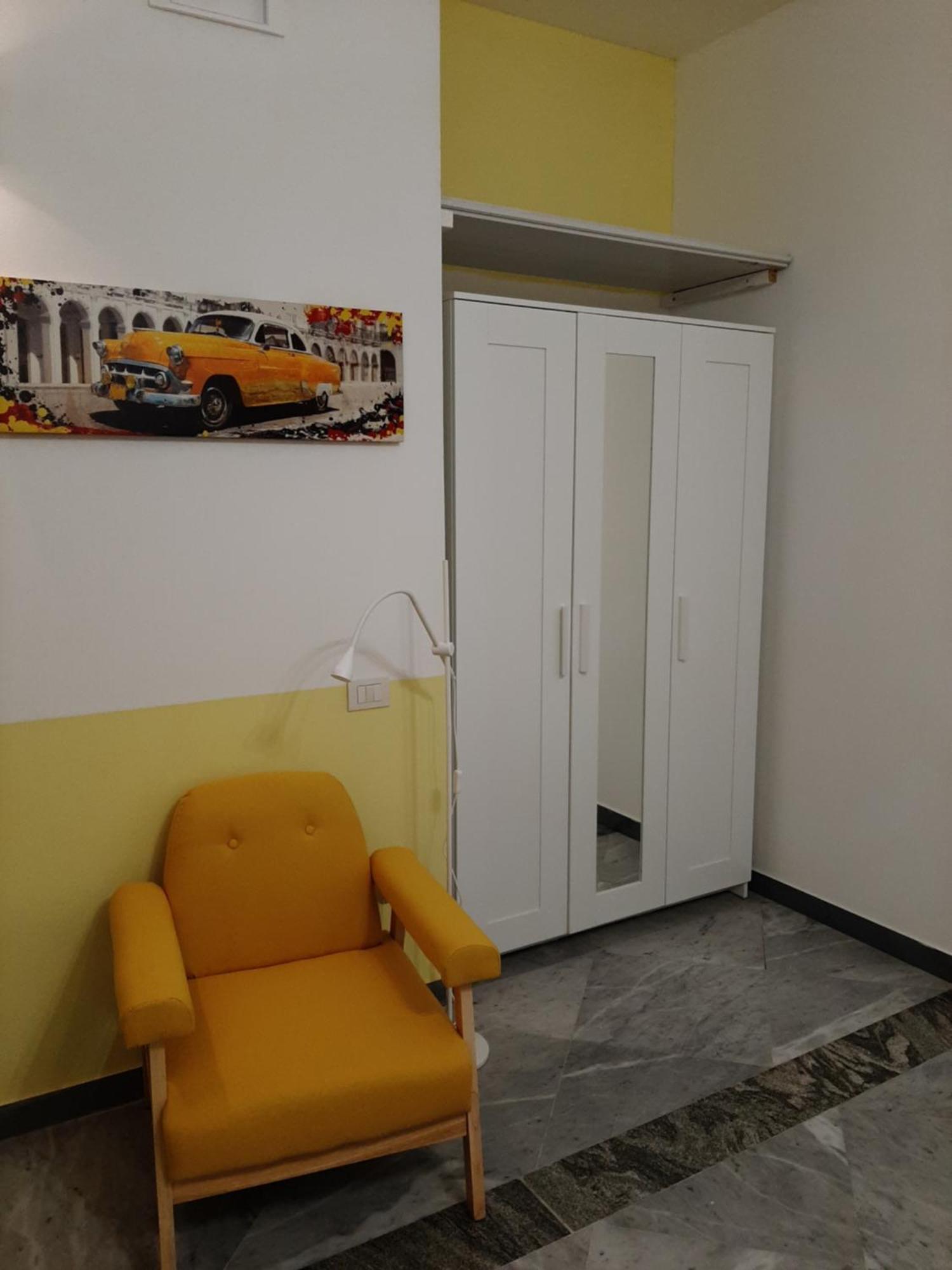 Le Ginestre In Centro Panzió Salerno Szoba fotó